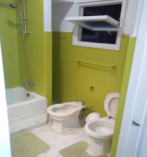 'Bathroom 1' 